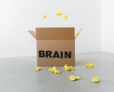 10 habits that damage our brain